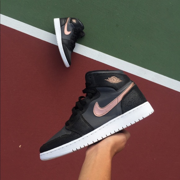 Nike Shoes - ❌SOLD❌Jordan 1 Mid Nike Shoes - ❌SOLD❌Jordan 1 Mid